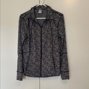 Women’s Black and Gray textured jacket Size XL